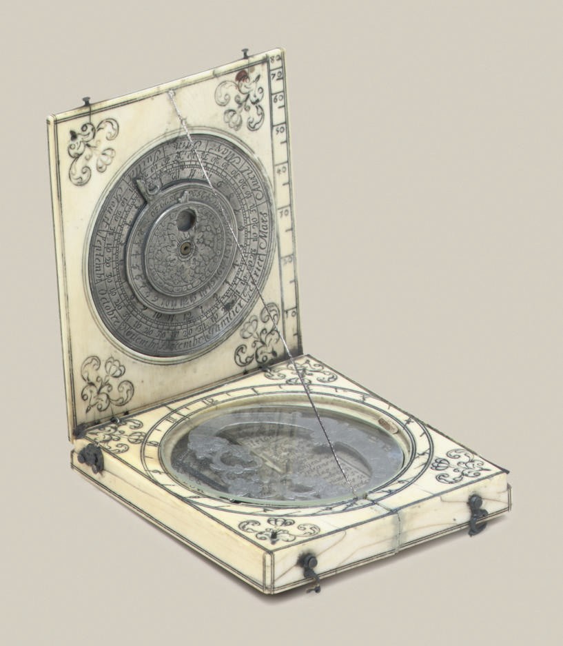 A Dieppe ivory diptych dial