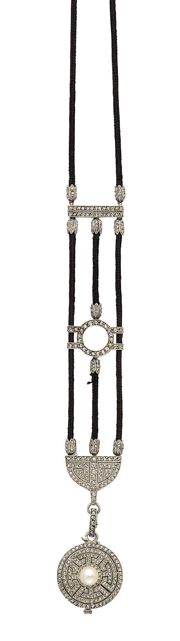 COLLIER ART DECO CORDE ET DIAMANTS, PAR CARTIER ET PETITE MONTRE DE POCHE