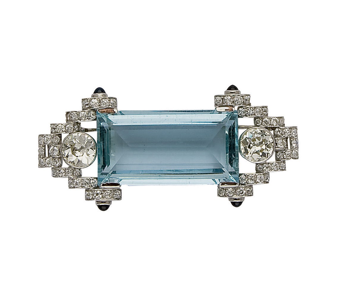 BROCHE ART DECO AIGUE-MARINE, SAPHIRS ET DIAMANTS