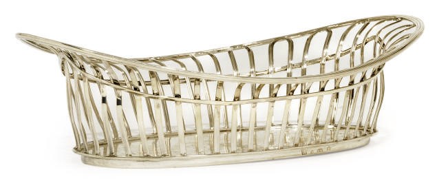 A SMALL GEORGE III SILVER OVAL WIREWORK BASKET