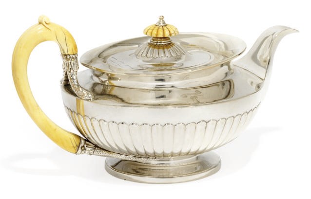 A WILLIAM IV SILVER TEAPOT