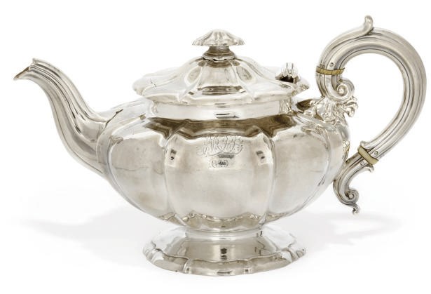 A GEORGE IV SILVER TEAPOT