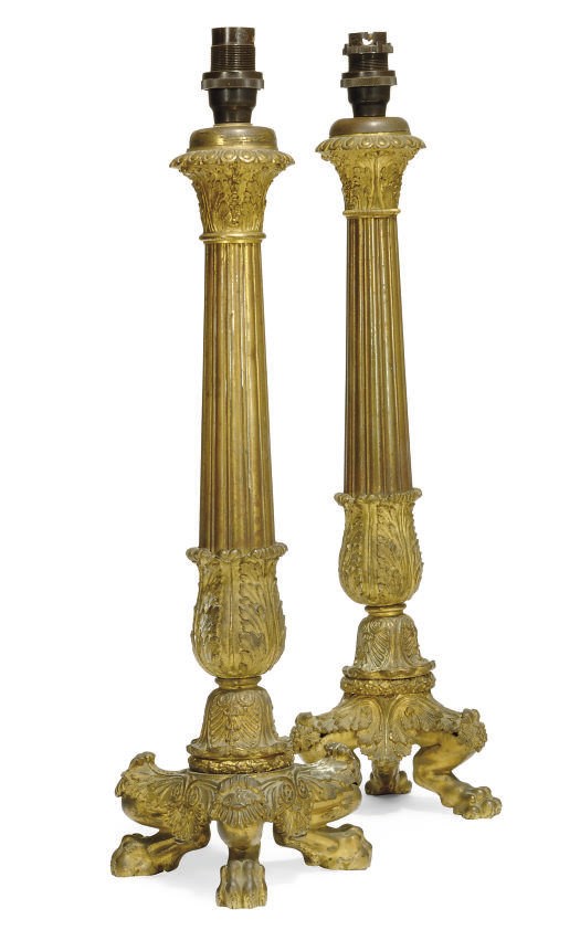 A NEAR PAIR OF REGENCY GILT-BRONZE TABLE LAMPS