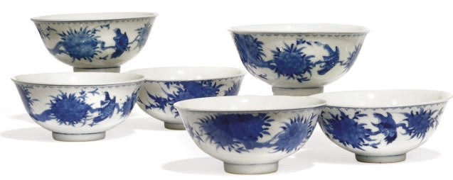 SIX CHINESE BLUE AND WHITE BOWLS