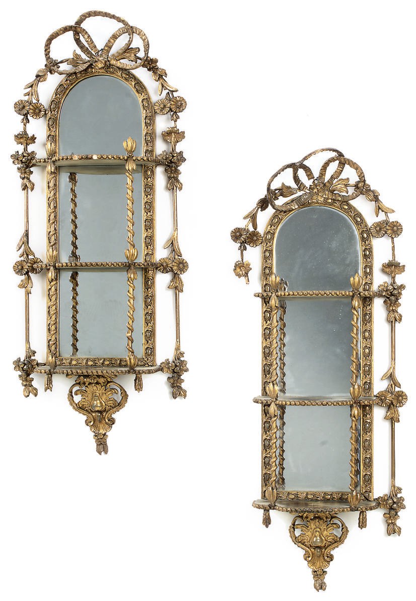 A PAIR OF VICTORIAN GILTWOOD AND GESSO HANGING SHELVES