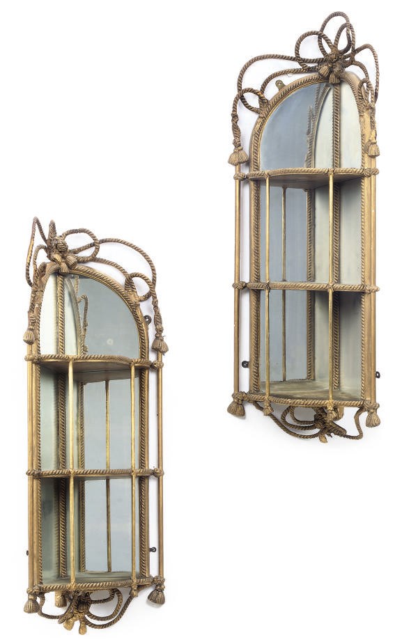 A PAIR OF FRENCH GILTWOOD AND GESSO CORNER SHELF BRACKETS