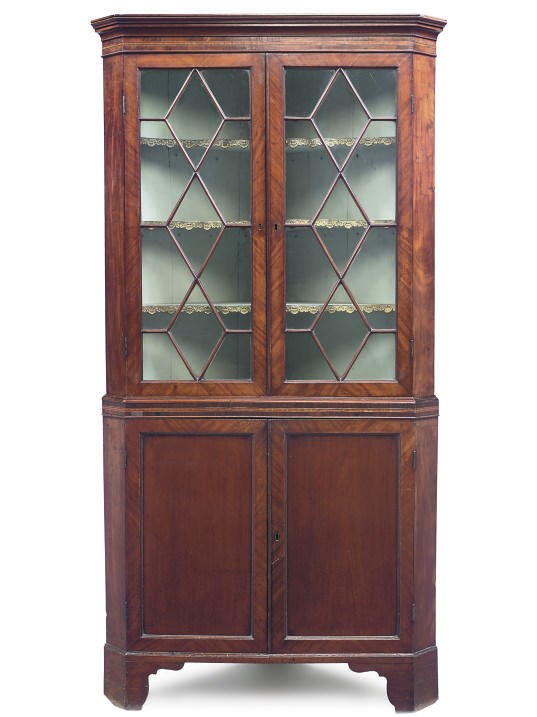 A GEORGE III MAHOGANY UP-RIGHT CORNER CABINET