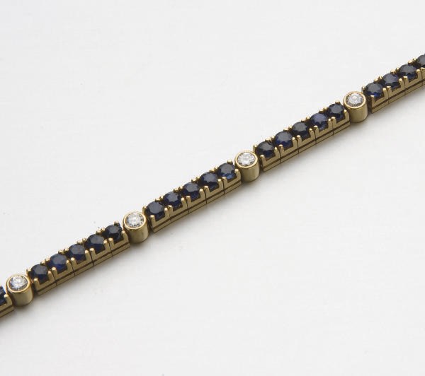 BRACELET LIGNE SAPHIRS ET DIAMANTS