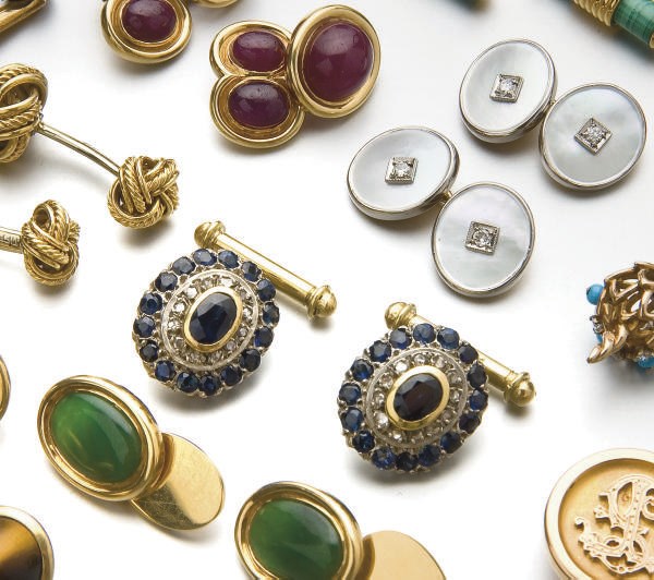 ENSEMBLE DE BOUTONS DE MANCHETTE ET DE BOUTONS DE PLASTRON