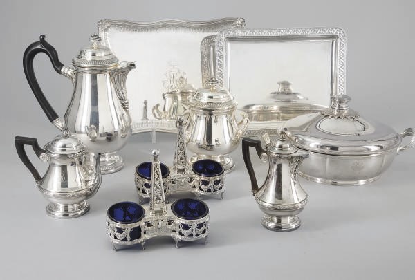 ENSEMBLE EN ARGENT ET METAL ARGENTE