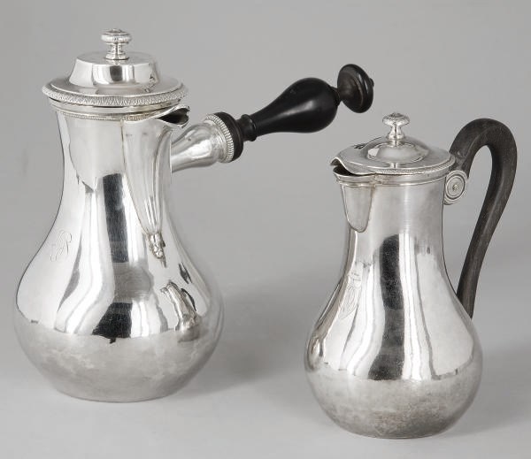 DEUX CAFETIERES EN ARGENT