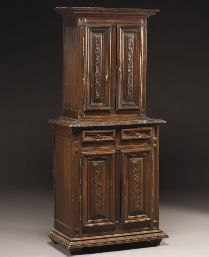 PETIT MEUBLE CREDENCE DE STYLE RENAISSANCE