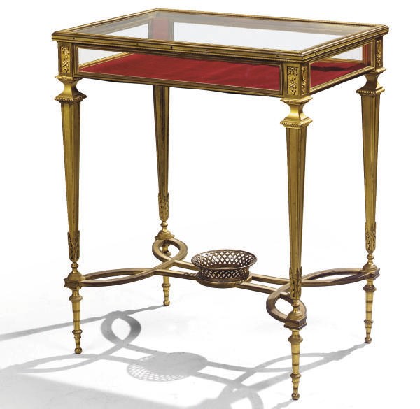 TABLE VITRINE DE STYLE LOUIS XVI