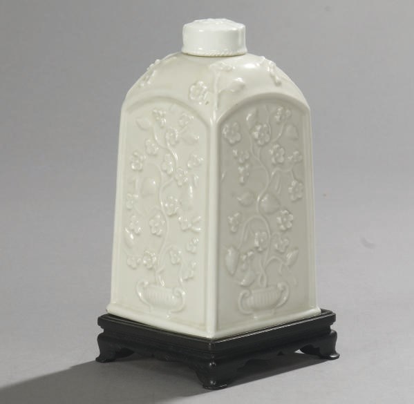 VASE BOUTEILLE DU XIXEME SIECLE DANS LE GOUT DE LA CHINE
