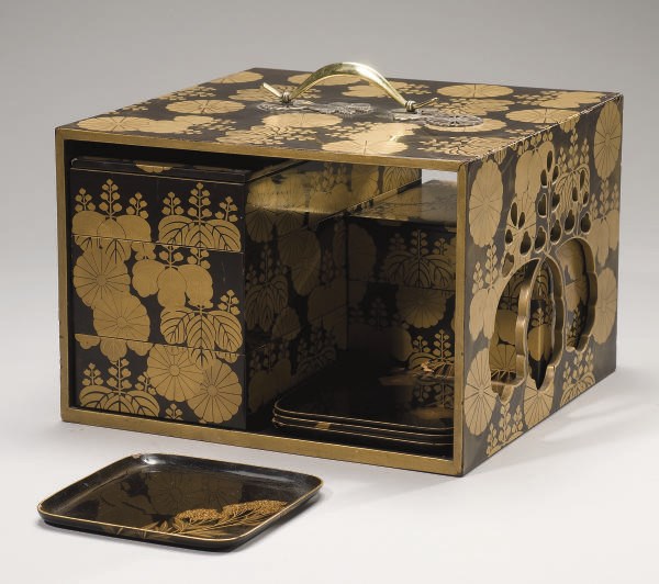 COFFRET EN BOIS LAQUE