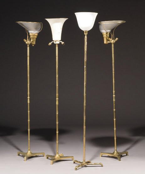 QUATRE LAMPADAIRES DES ANNEES 70