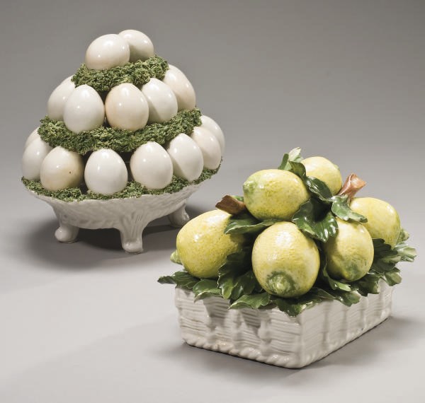 LOT D'OBJETS EN FAIENCE ET PORCELAINE