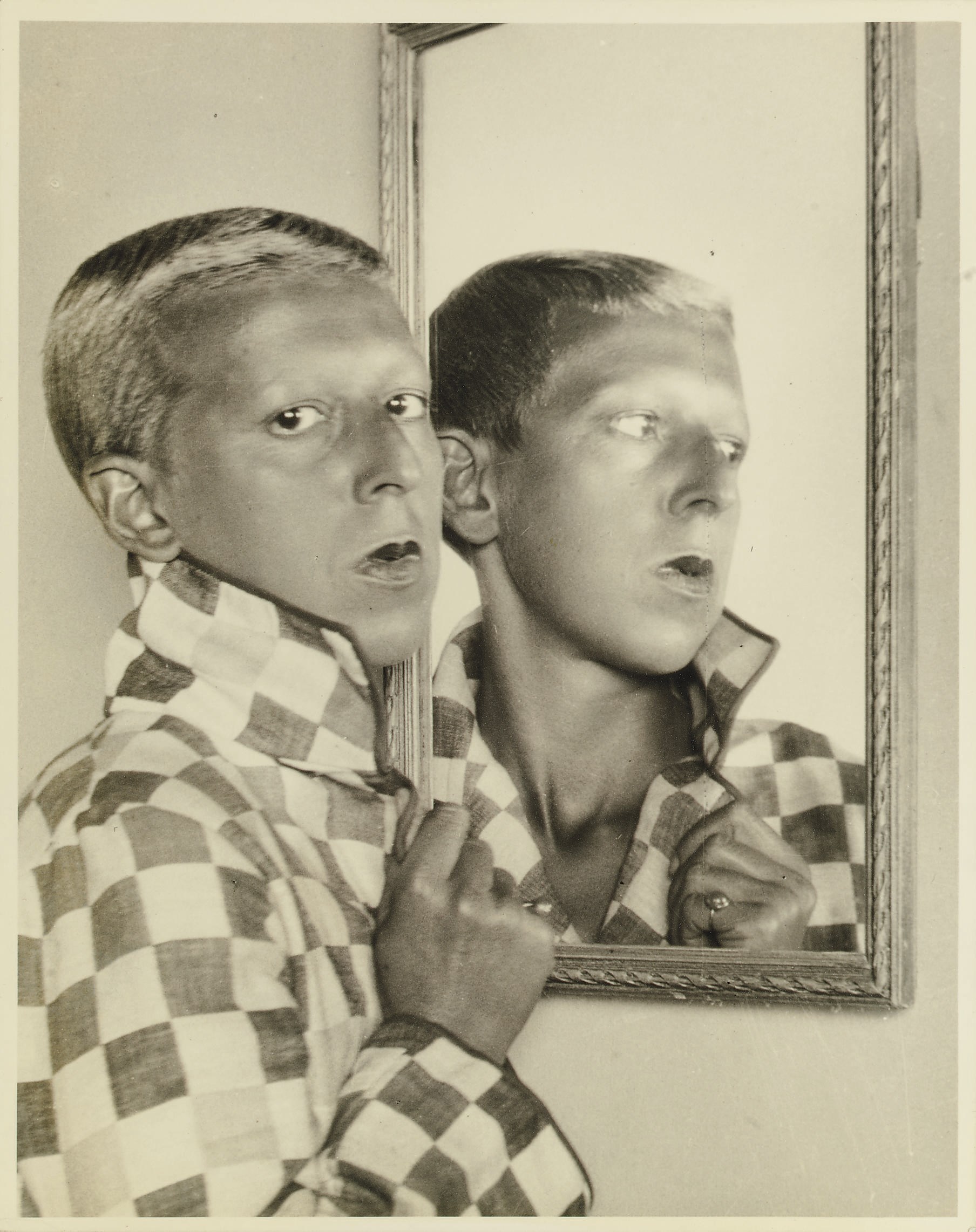 CLAUDE CAHUN (1894-1954)