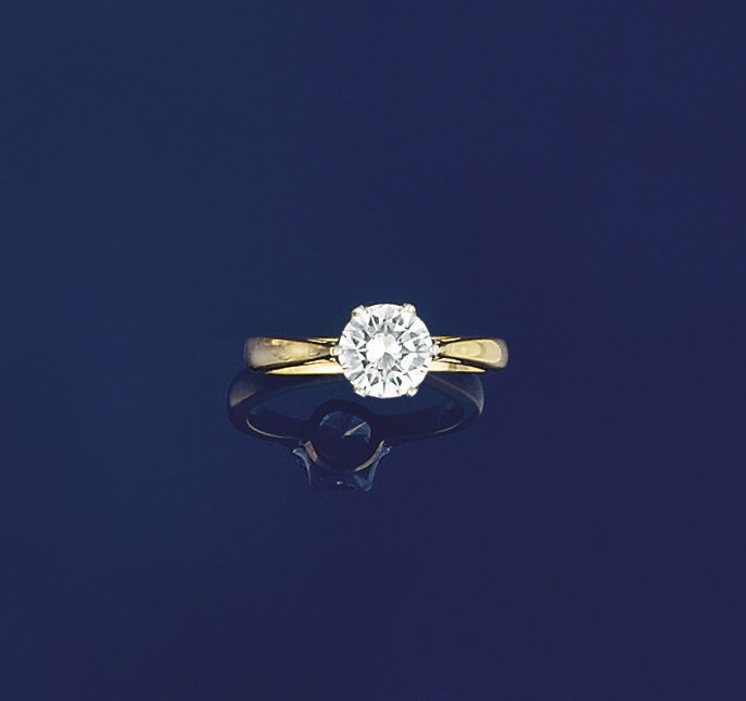 A diamond single stone ring
