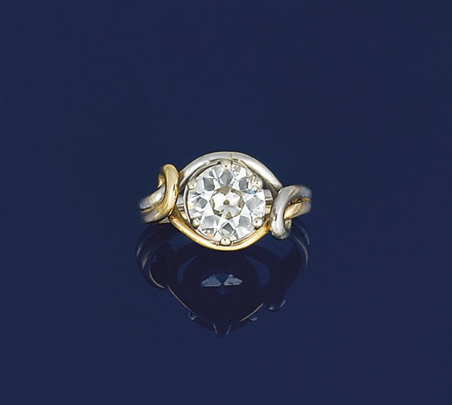 A diamond single stone ring
