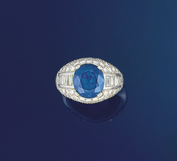 A sapphire and diamond cluster ring