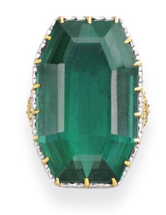 A GREEN TOURMALINE, DIAMOND AND GOLD RING, BY BUCCELLATI