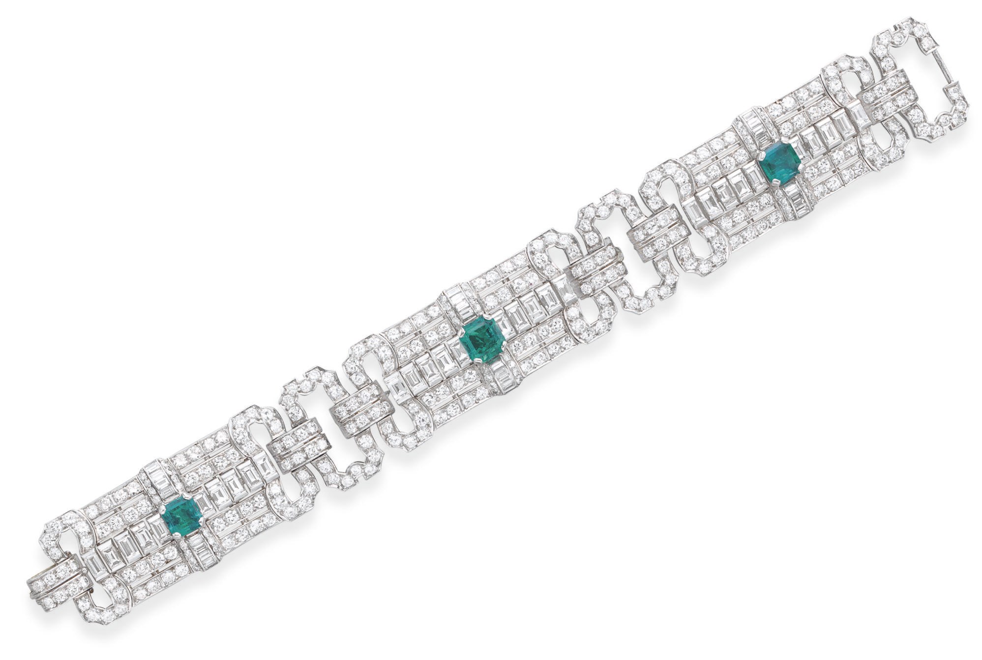 AN ART DECO EMERALD AND DIAMOND BRACELET