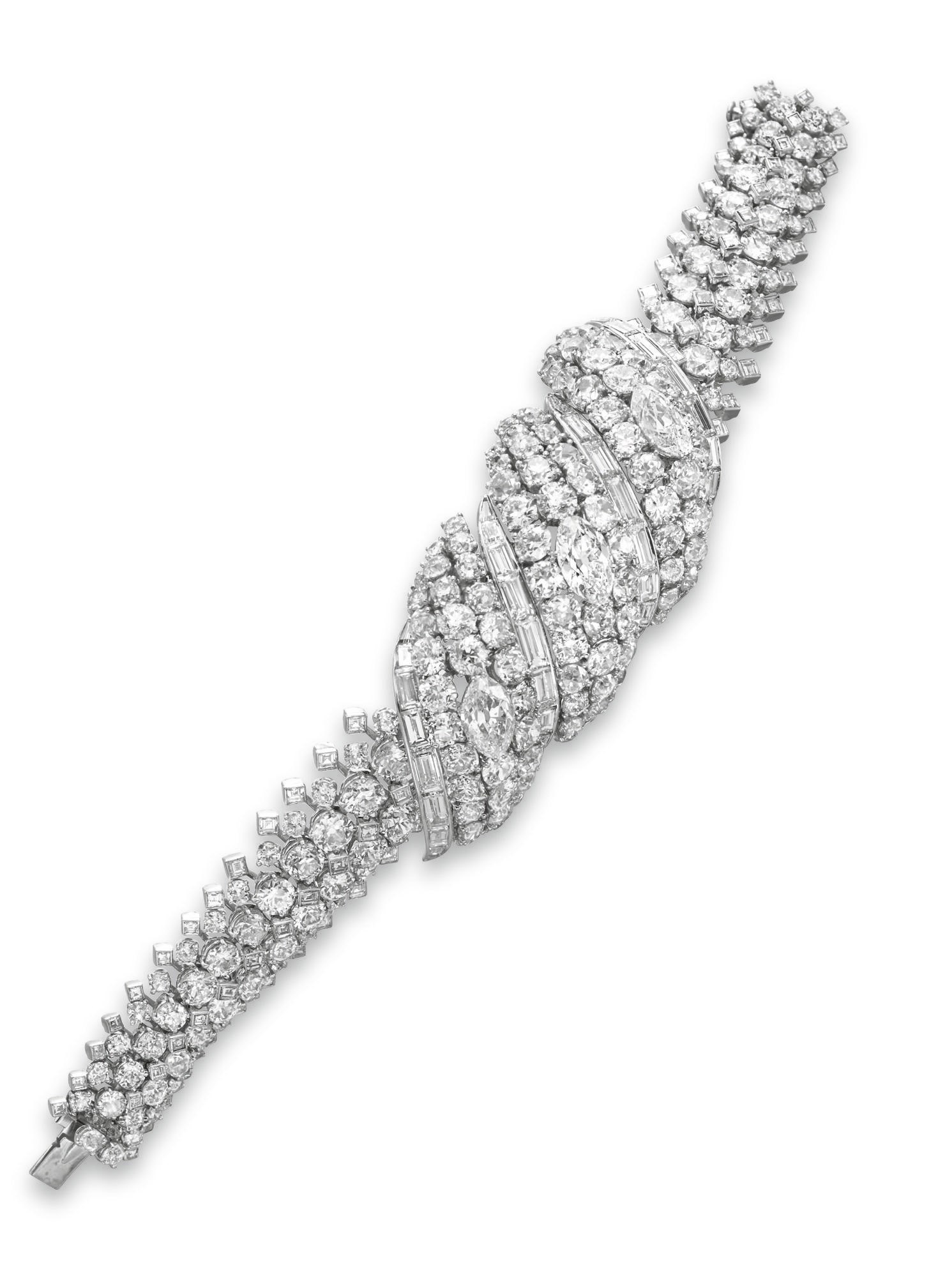 A DIAMOND BRACELET, BY VAN CLEEF & ARPELS