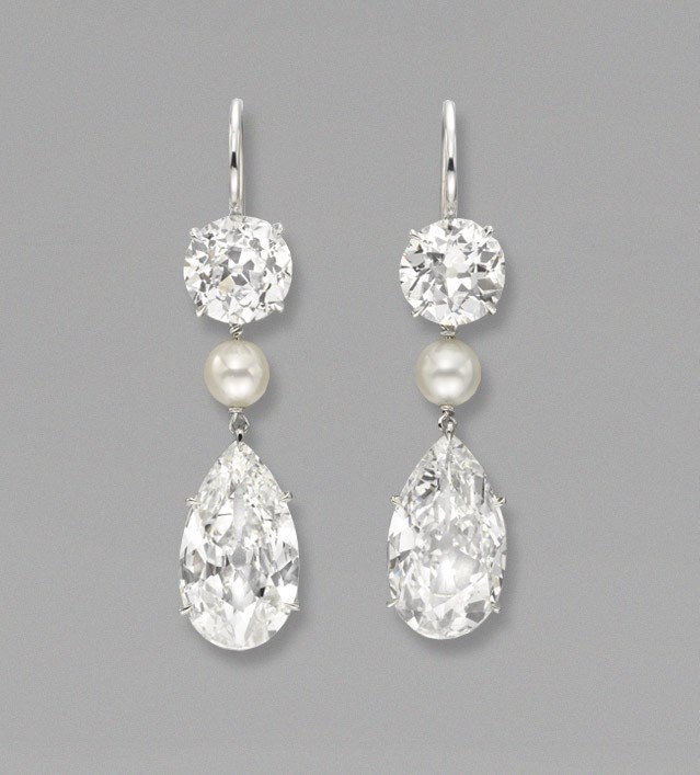 A PAIR OF DIAMOND AND PEARL EAR PENDANTS