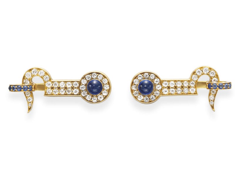 A PAIR OF ANTIQUE DIAMOND AND SAPPHIRE LINGERIE CLIPS