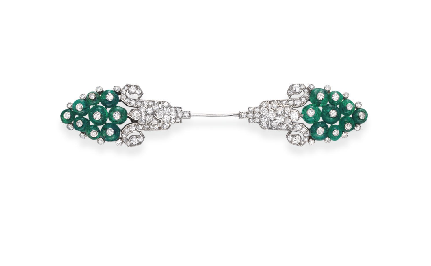AN ART DECO DIAMOND AND EMERALD JABOT PIN, BY CARTIER