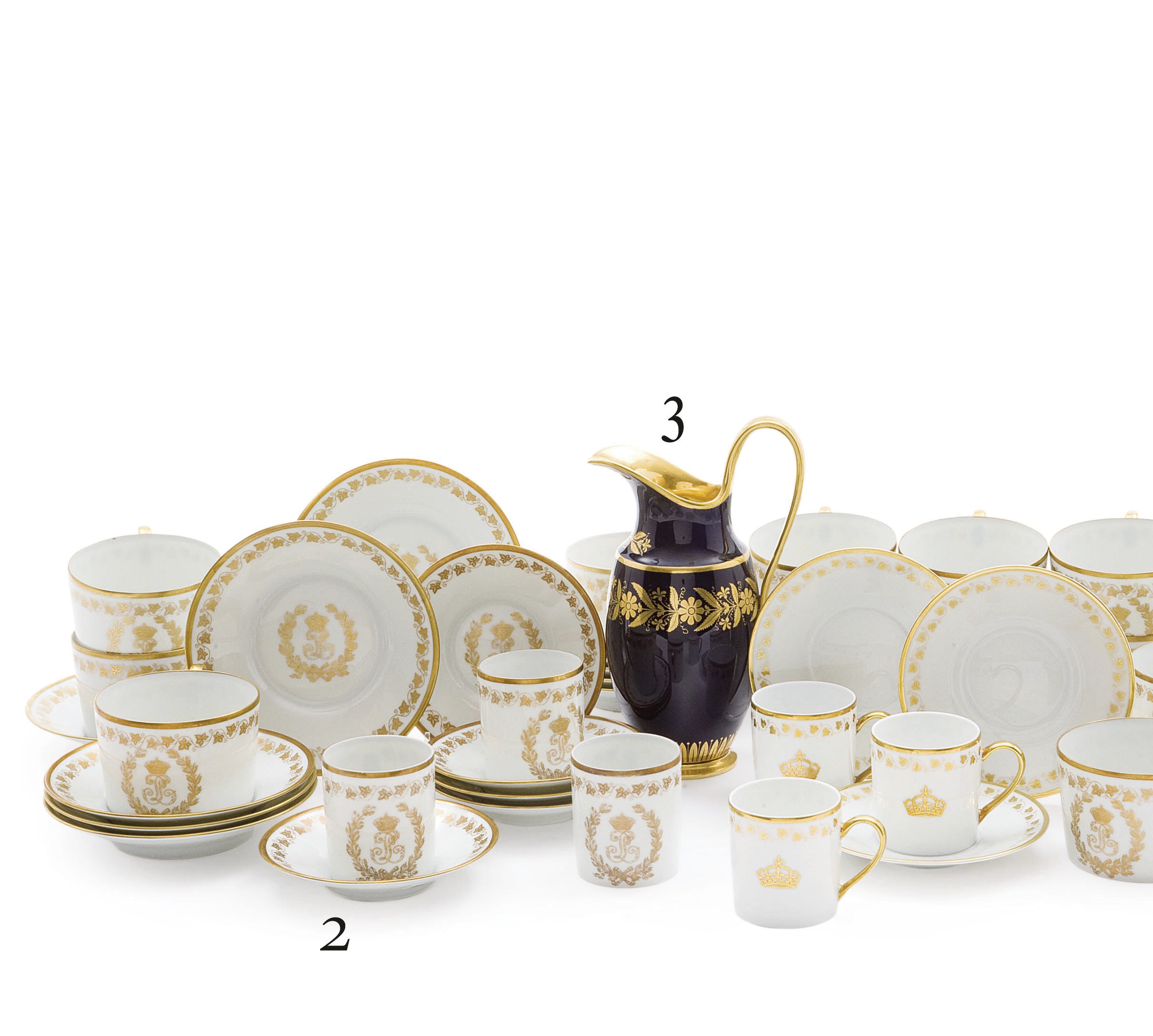 POT A LAIT EN PORCELAINE DE SEVRES DU XIXEME SIECLE