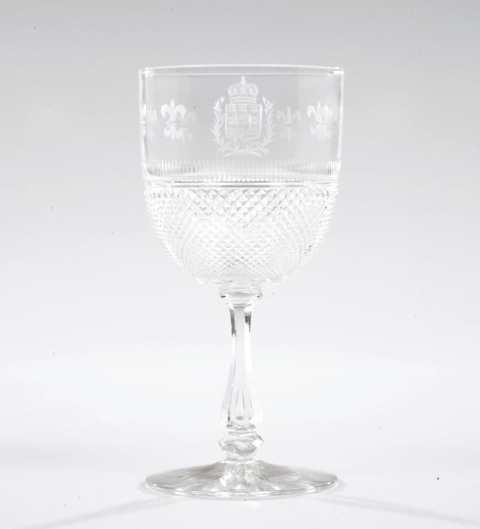 VERRE A PIED EN CRISTAL