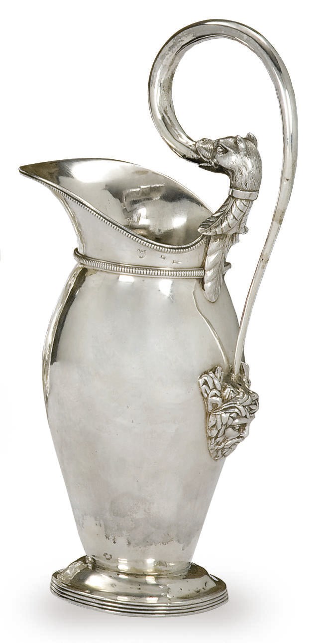 AIGUIERE EN ARGENT
