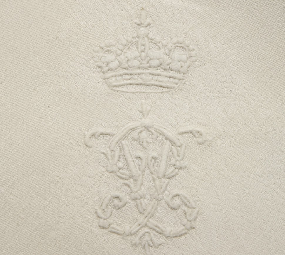 ENSEMBLE DE NAPPE ET SERVIETTES