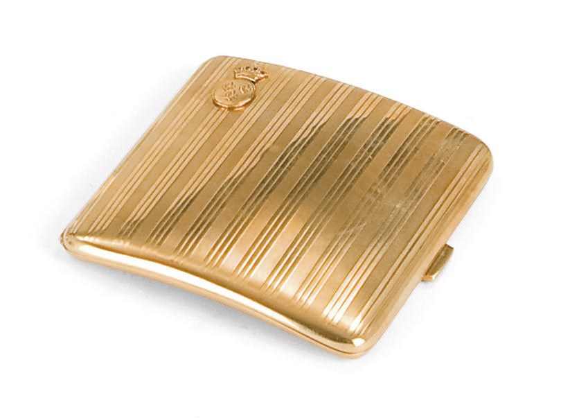 ETUI A CIGARETTES EN OR 9 CARATS