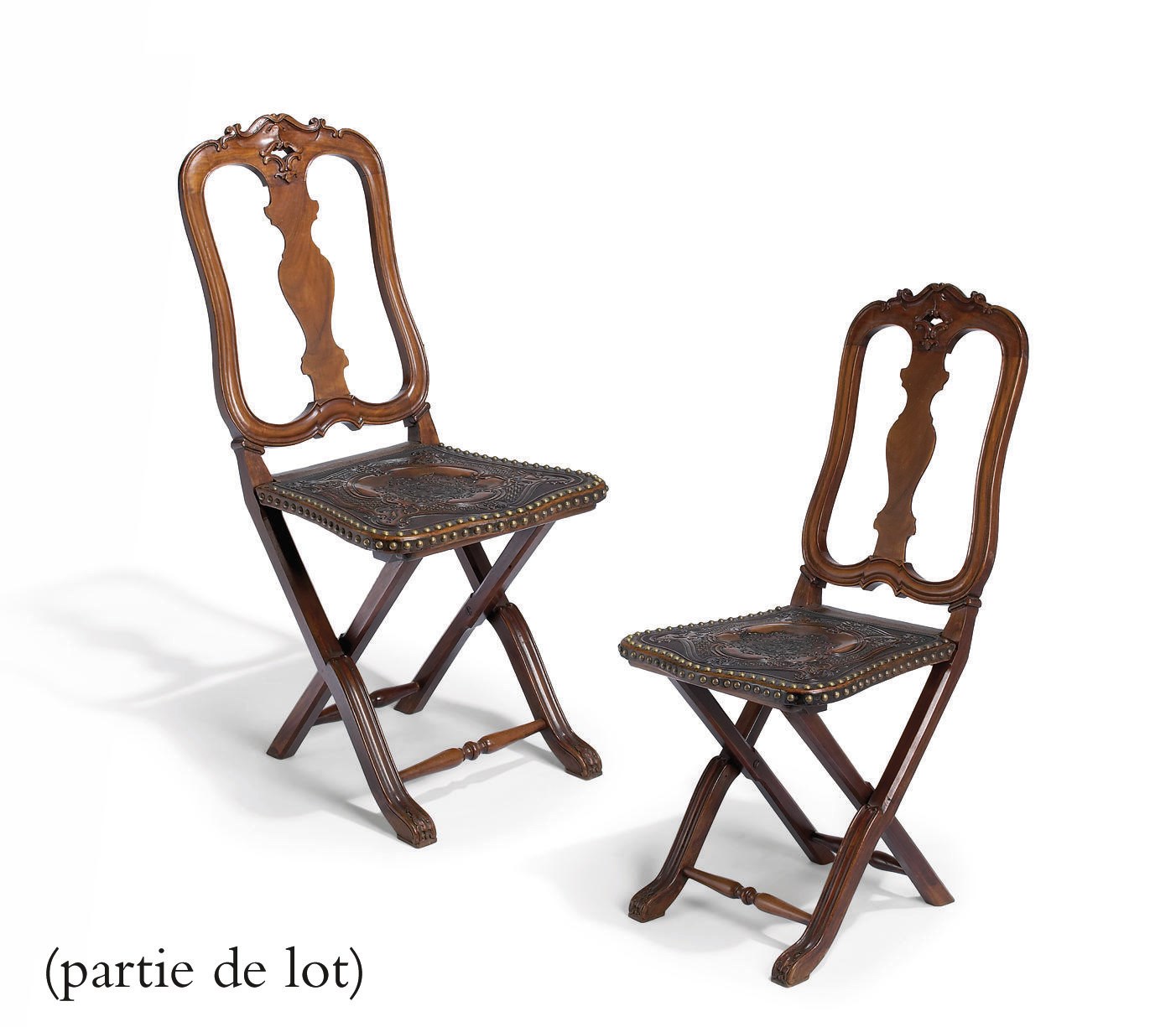 SUITE DE QUATRE CHAISES PLIANTES DU MILIEU DU XIXEME SIECLE