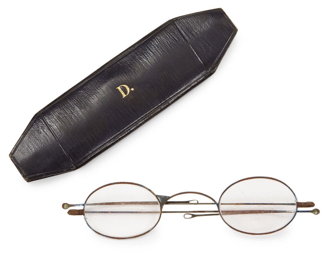 PAIRE DE LUNETTES AYANT APPARTENU A LOUIS-PHILIPPE, ROI DES FRANCAIS (1773-1850)