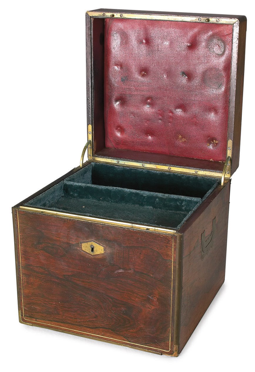 COFFRET DU MILIEU DU XIXEME SIECLE