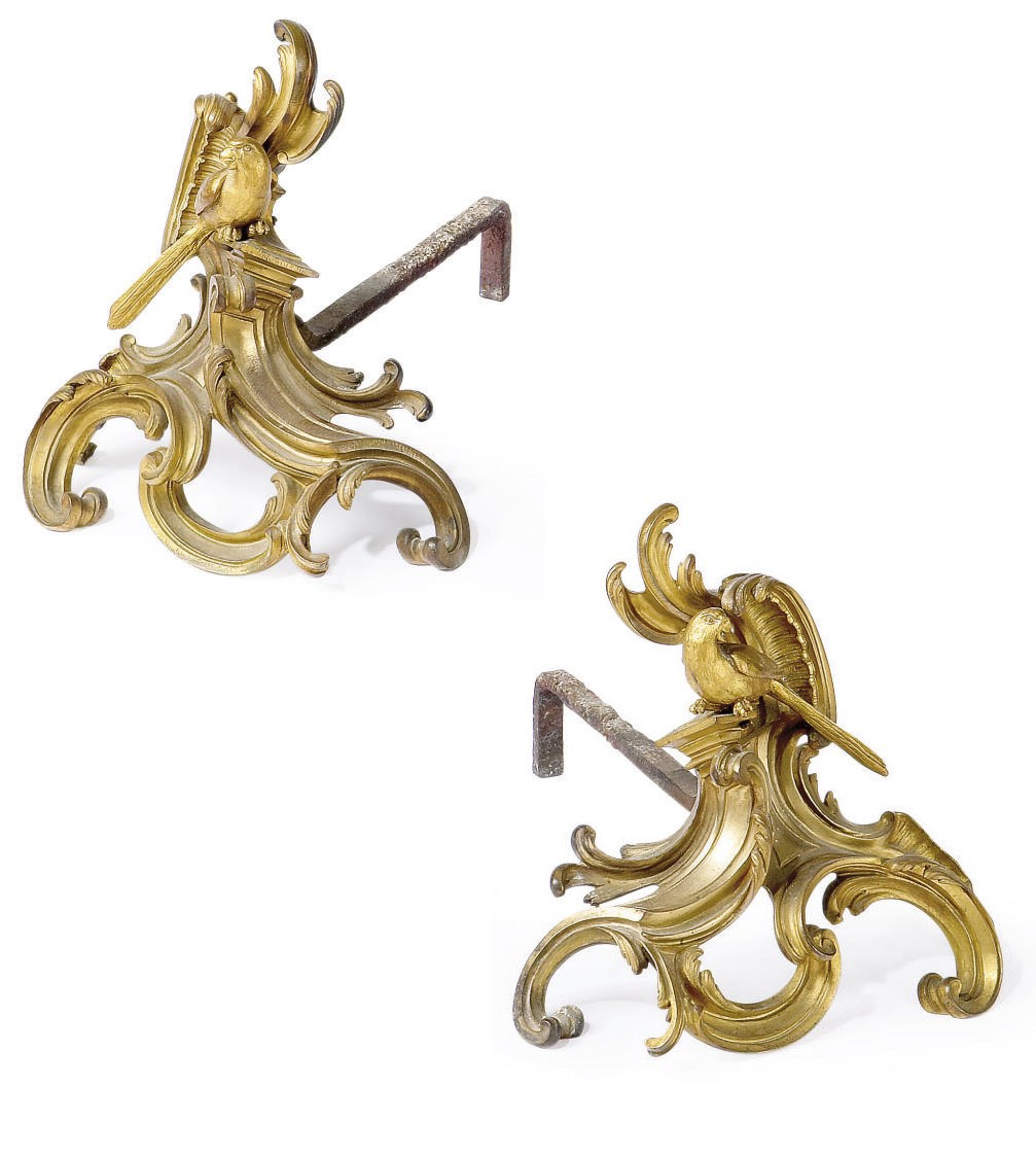 PAIRE DE CHENETS DE STYLE LOUIS XV