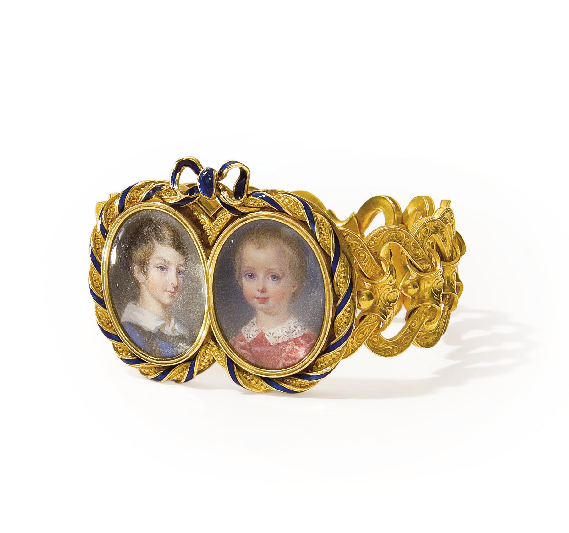 BRACELET EN OR ET EMAIL AVEC DEUX MINIATURES SUR IVOIRE, PAR MOREL ET CIE
