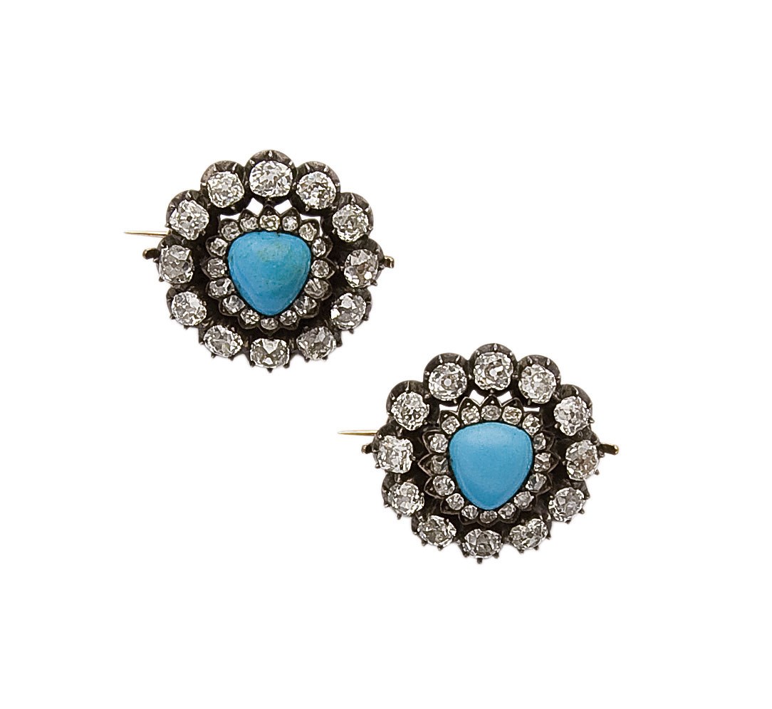 PAIRE DE BROCHES TURQUOISES ET DIAMANTS