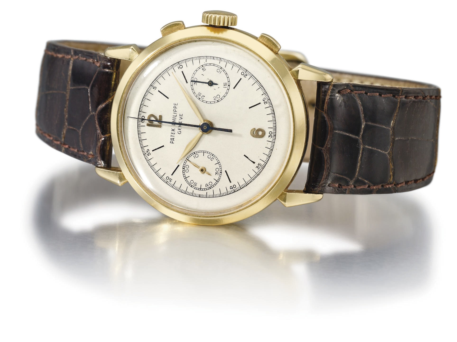 Patek Philippe. A fine 18K gold chronograph wristwatch with unusual dial