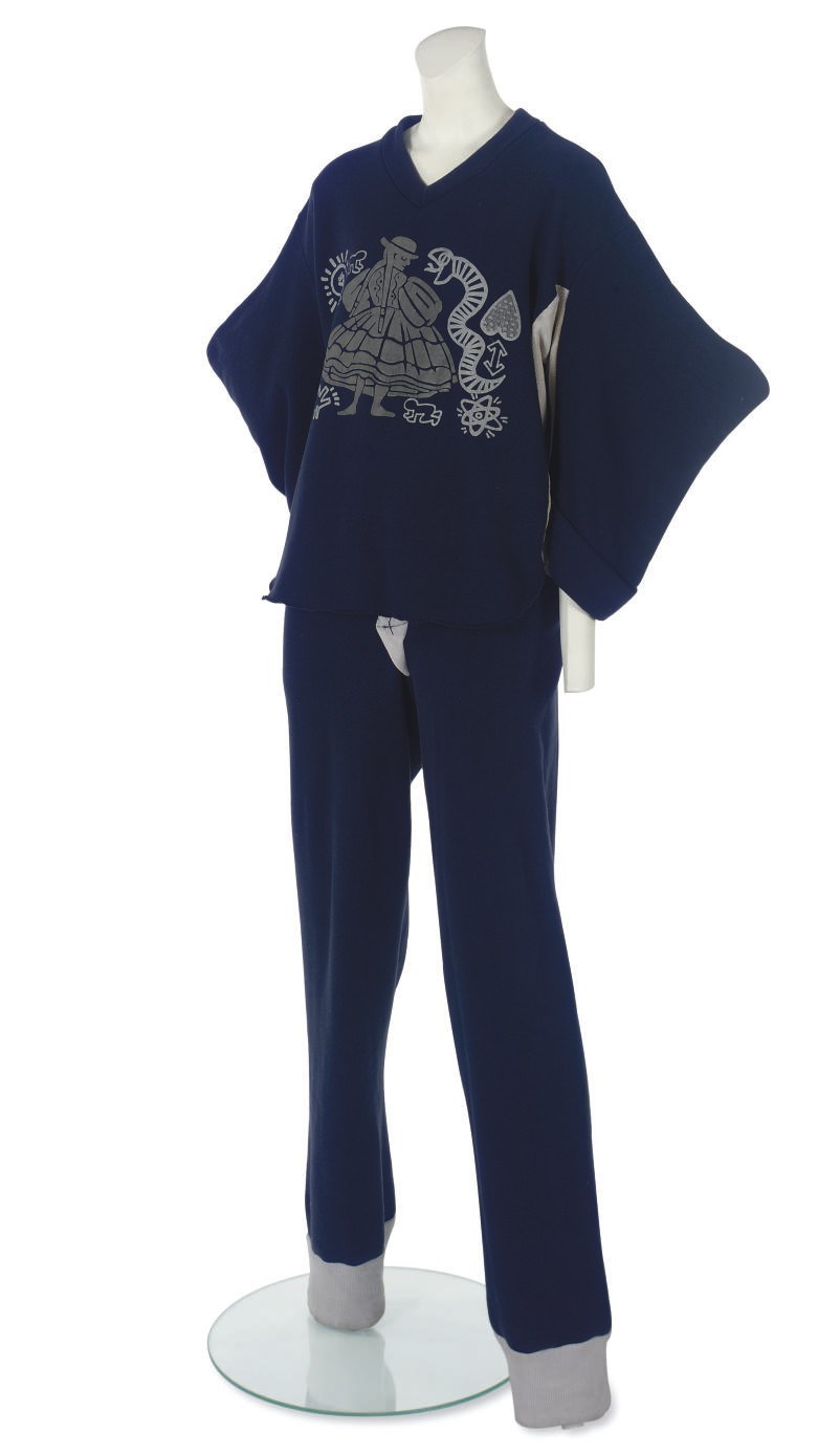 WORLD'S END (F.1981)     
A 'WITCHES COLLECTION' ENSEMBLE