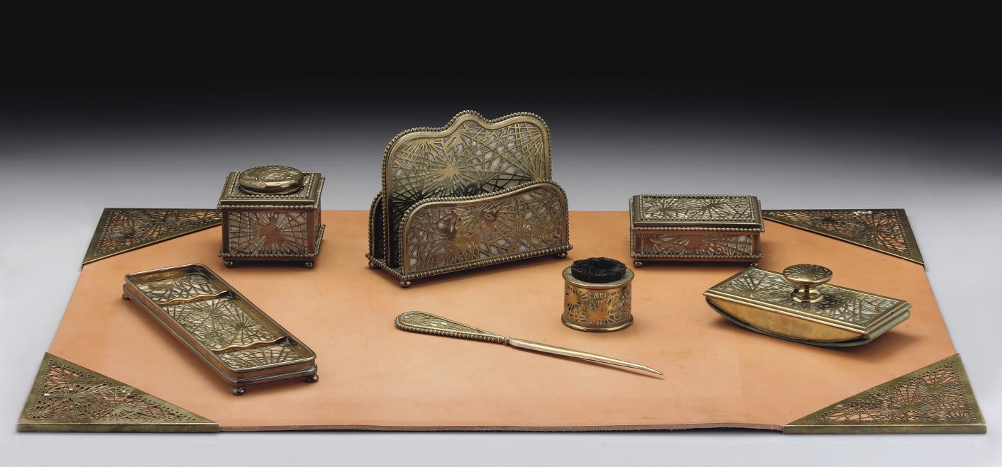 TIFFANY STUDIOS