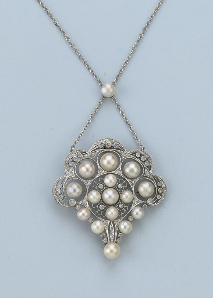 A BELLE EPOQUE NATURAL PEARL AND DIAMOND NECKLACE
