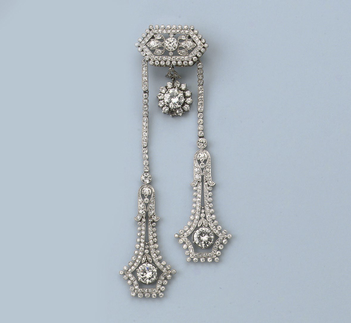 A FINE DIAMOND NEGLIGÉ BROOCH