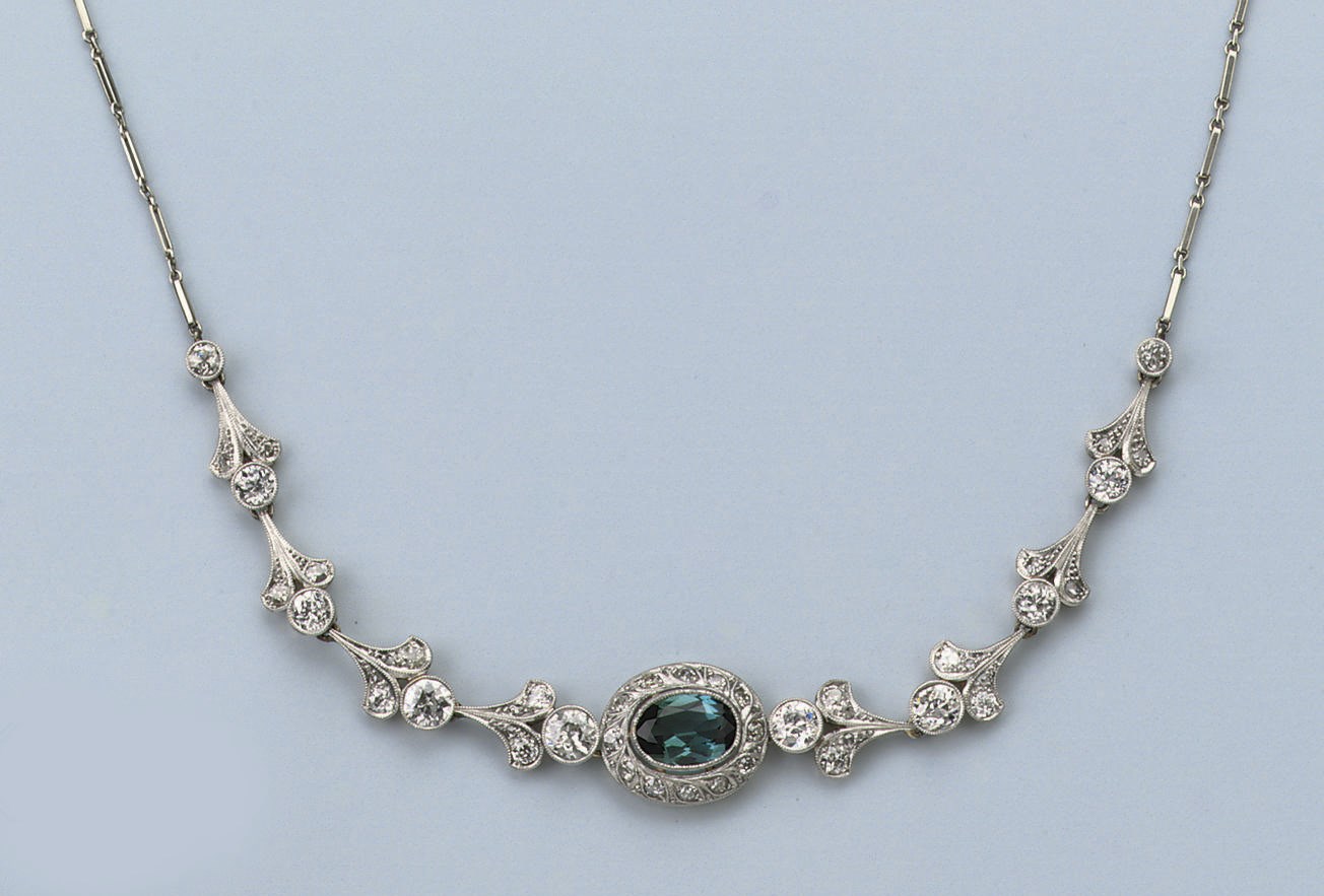 A TOURMALINE AND DIAMOND NECKLACE
