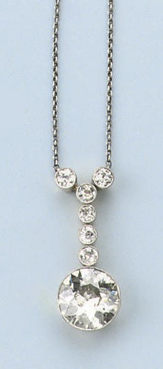 A BELLE EPOQUE DIAMOND NECKLACE