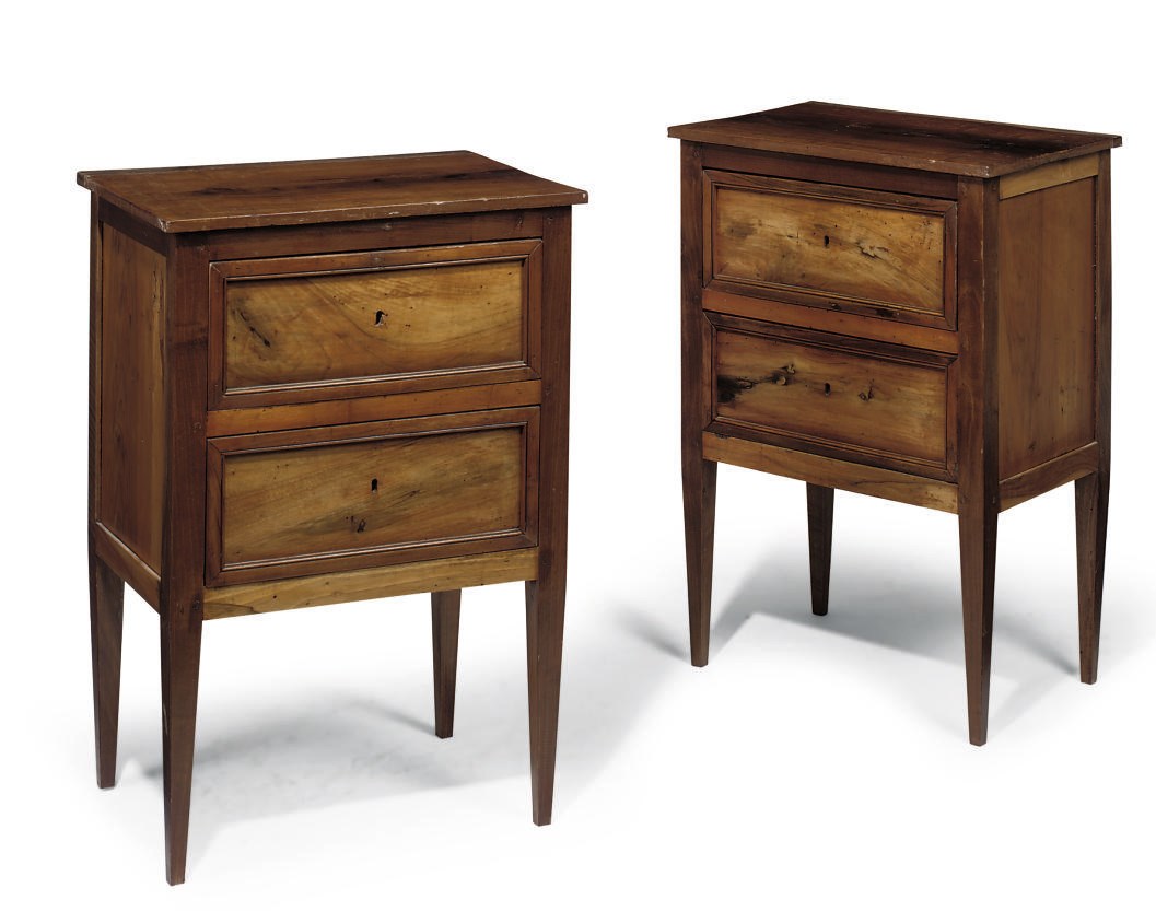 A PAIR OF NORTH ITALIAN WALNUT AND PINE BEDSIDE COMMODES
